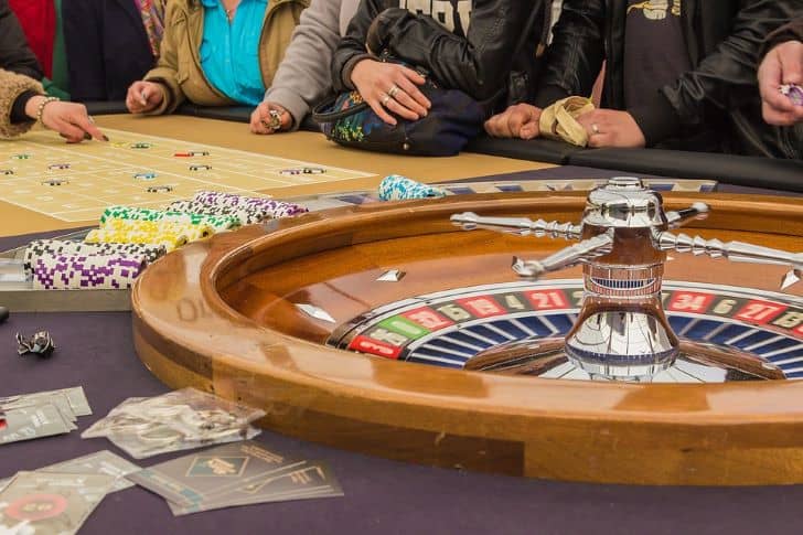 roulette-vs-slots-which-game-suits-you-best